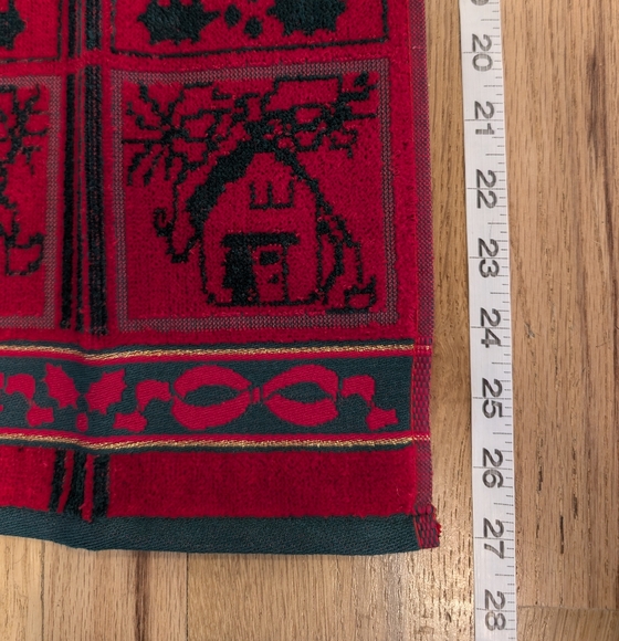 Vintage Red Christmas Holiday Towel set Green Gold Holly Ornaments Set Of 3 - Picture 10 of 16